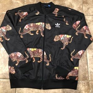 Are you wild about Adidas? Silk bomber jacket🔥.